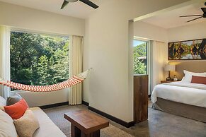 El Mangroove Papagayo, Autograph Collection