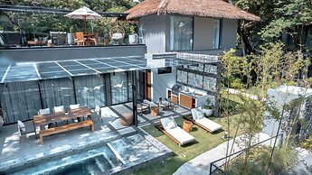 El Mangroove Papagayo, Autograph Collection