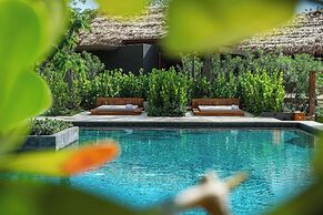 El Mangroove Papagayo, Autograph Collection