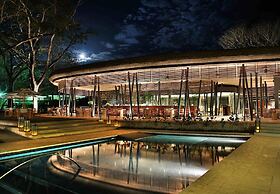 El Mangroove Papagayo, Autograph Collection