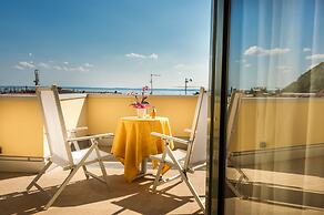 Sky Pool Hotel Sole Garda