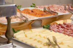 Sky Pool Hotel Sole Garda