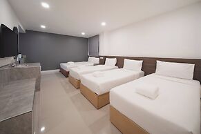 Grand Alpine Hotel