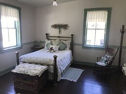 Corner George Inn Bed & Breakfast