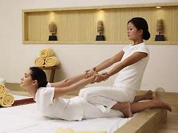 Oh Biz Premier at Leonia