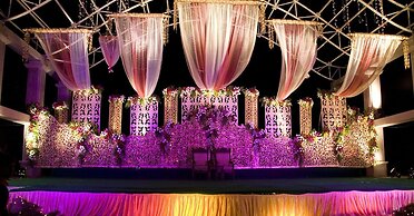 Oh Biz Premier at Leonia