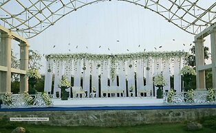 Lagoon Bay at Leonia