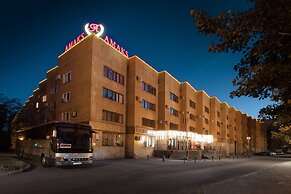 Amaks Yubileinaya Hotel