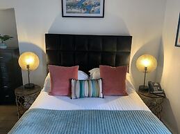 Bayswell Park Hotel