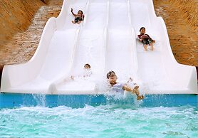Dreamworld Resort, Hotel & Golf Course