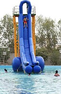 Dreamworld Resort, Hotel & Golf Course
