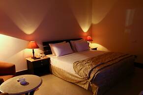 Dreamworld Resort, Hotel & Golf Course