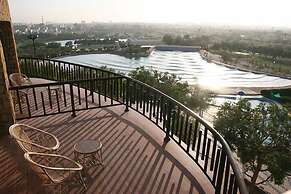 Dreamworld Resort, Hotel & Golf Course
