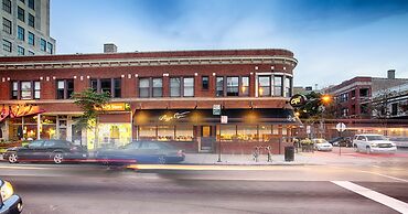 Hyatt Place Chicago-South/University Medical Center