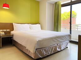 CHECK inn SELECT Hualien LinSen