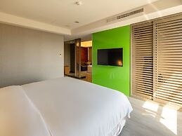 CHECK inn SELECT Hualien LinSen