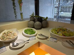 CHECK inn SELECT Hualien LinSen