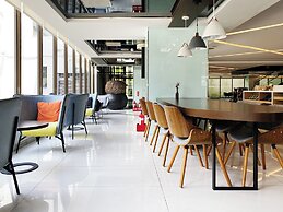 CHECK inn SELECT Hualien LinSen