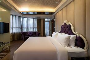 CHECK inn SELECT Hualien LinSen