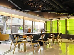 CHECK inn SELECT Hualien LinSen