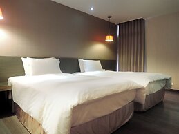 CHECK inn SELECT Hualien LinSen