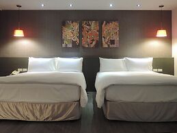 CHECK inn SELECT Hualien LinSen
