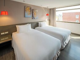 CHECK inn SELECT Hualien LinSen