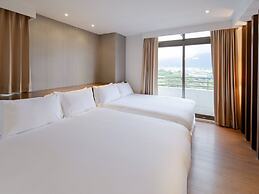 CHECK inn SELECT Hualien LinSen