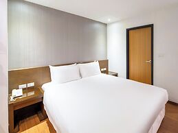 CHECK inn SELECT Hualien LinSen