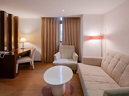 CHECK inn SELECT Hualien LinSen