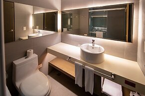 CHECK inn SELECT Hualien LinSen