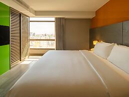 CHECK inn SELECT Hualien LinSen