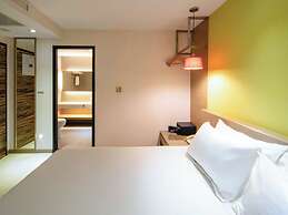 CHECK inn SELECT Hualien LinSen
