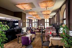 Astoria Hotel