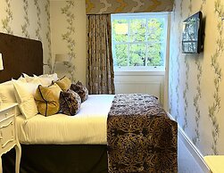 Storrs Hall Hotel