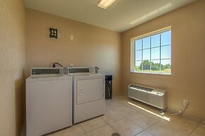 Cobblestone Inn & Suites - Holyoke