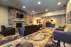 Cobblestone Inn & Suites - Holyoke