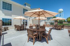 Cobblestone Inn & Suites - Holyoke