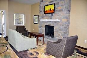 Cobblestone Inn & Suites - Holyoke