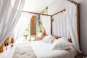 Le Suffren Hotel