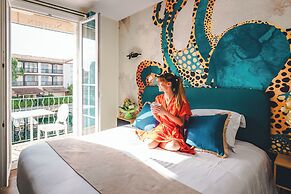 Le Suffren Hotel