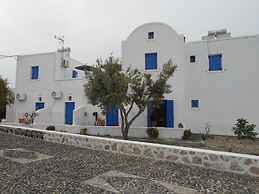 Perissa Hotel