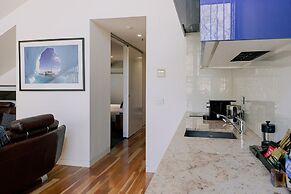 Salamanca Wharf Hotel