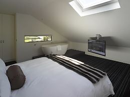 Salamanca Wharf Hotel