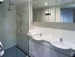 Salamanca Wharf Hotel