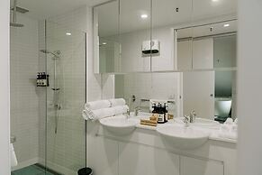 Salamanca Wharf Hotel