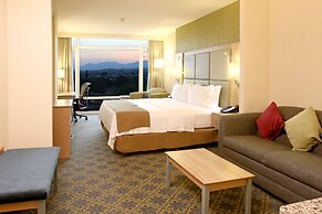 Holiday Inn Express Hotel & Suites Cuernavaca, an IHG Hotel