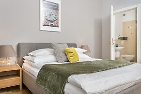 Venetian House Market Square Aparthotel