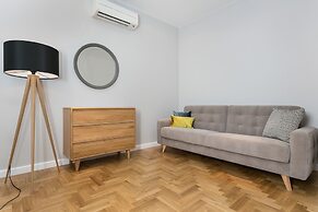 Venetian House Market Square Aparthotel