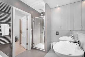 Venetian House Market Square Aparthotel